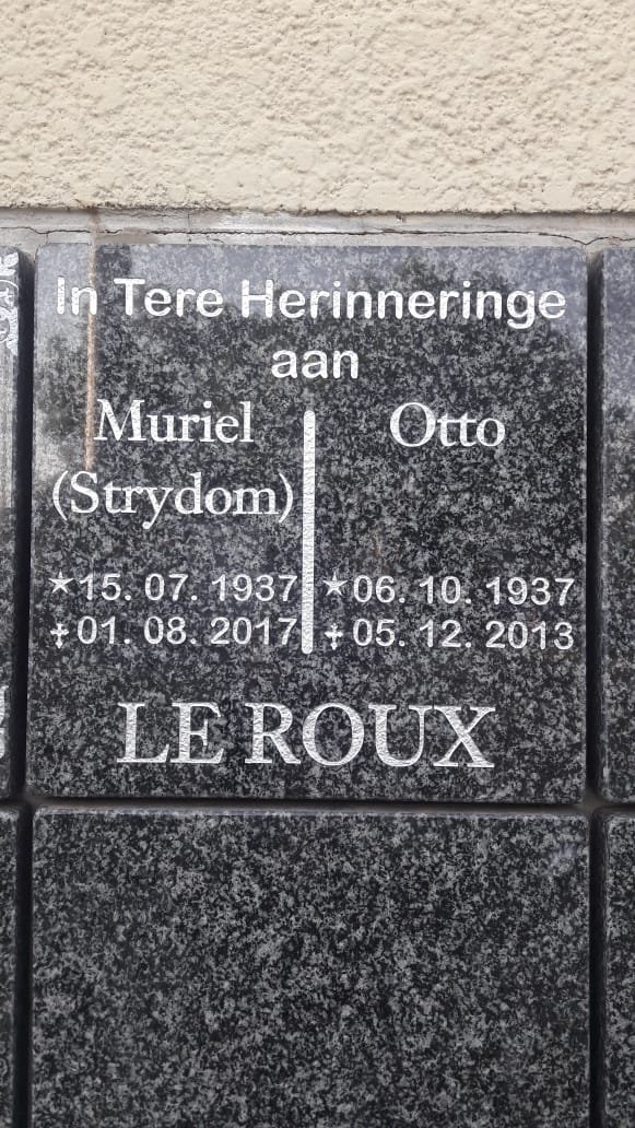 ROUX Otto, le 1937-2013 &amp; Muriel STRYDOM 1937-2017