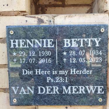 MERWE Hennie, van der 1930-2016 & Betty 1934-2023