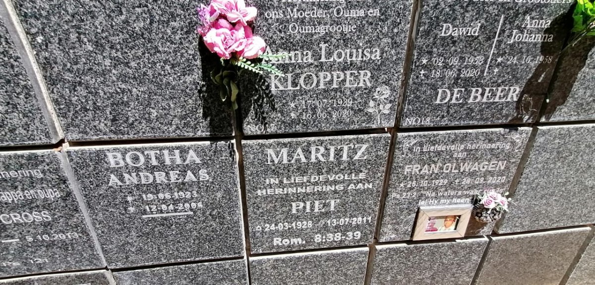 BOTHA Andreas 1923-2006 :: MARITZ Piet 1928-2011 :: OLWAGEN Fran 1929-2020