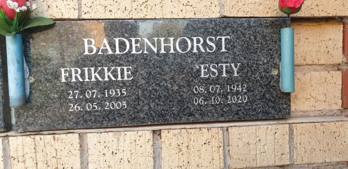 BADENHORST Frikkie 1935-2005 &amp; Esty 1942-2020