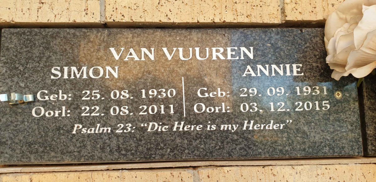VUUREN Simon, van 1930-2011 &amp; Annie 1931-2015