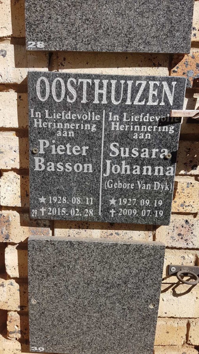 OOSTHUIZEN Pieter Basson 1928-2015 &amp; Susara Johanna VAN DYK 1927-2009