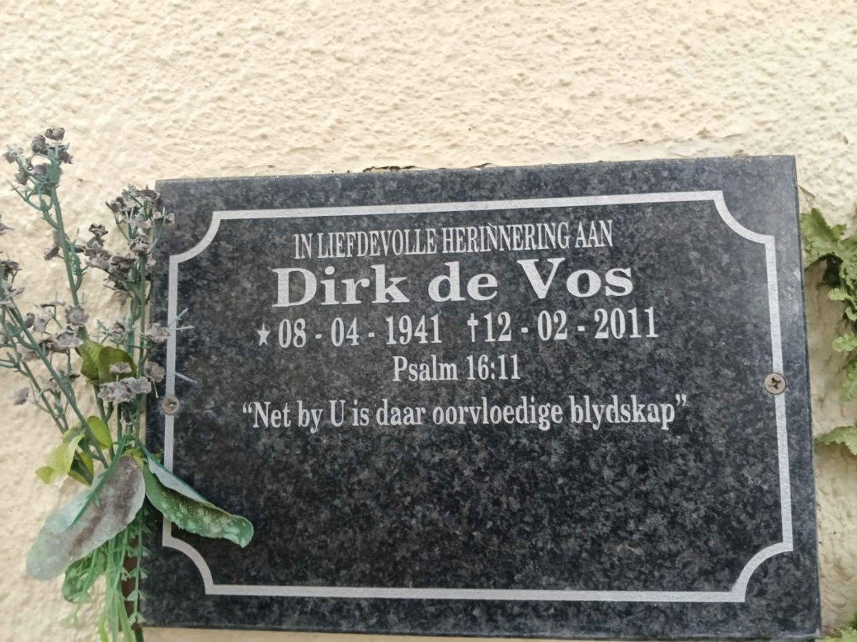 VOS Dirk, de 1941-2011