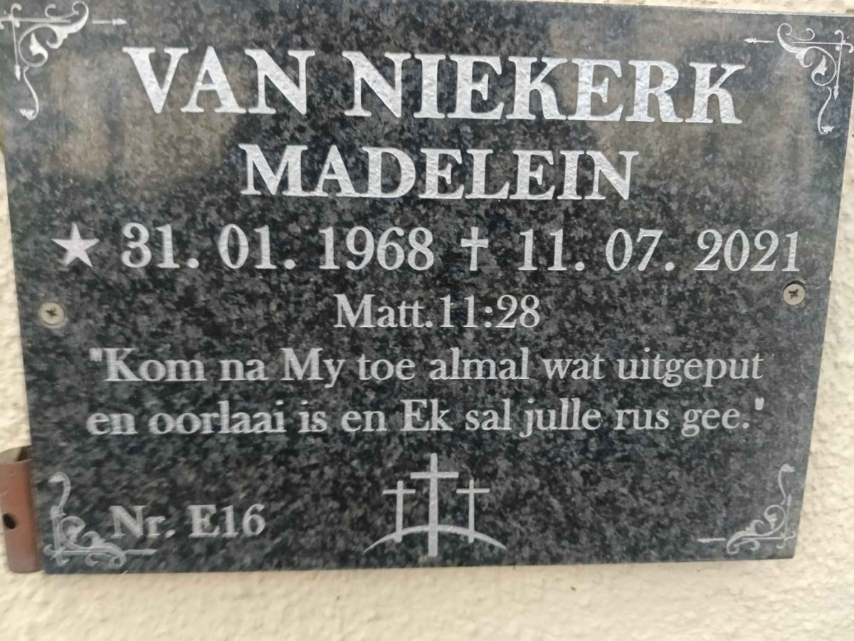 NIEKERK Madelein, van 1968-2021