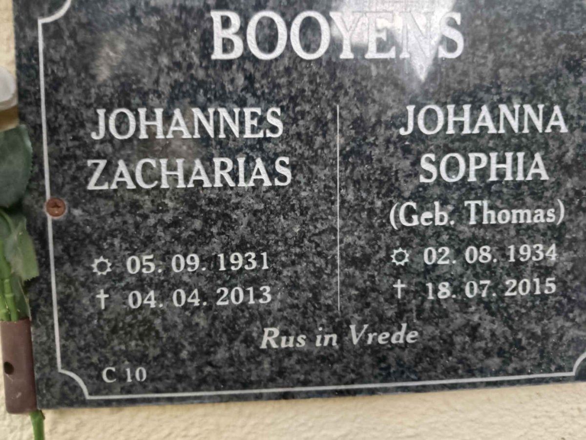 BOOYENS Johannes Zacharias 1931-2013 & Johanna Sophia THOMAS 1934-2015