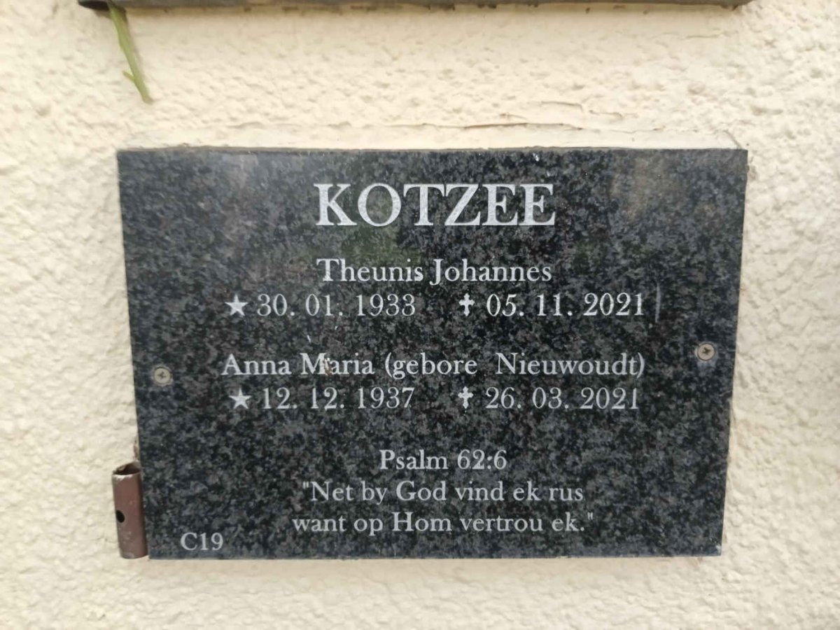 KOTZEE Theunis Johannes 1933-2021 & Anna Maria NIEUWOUDT 1937-2021