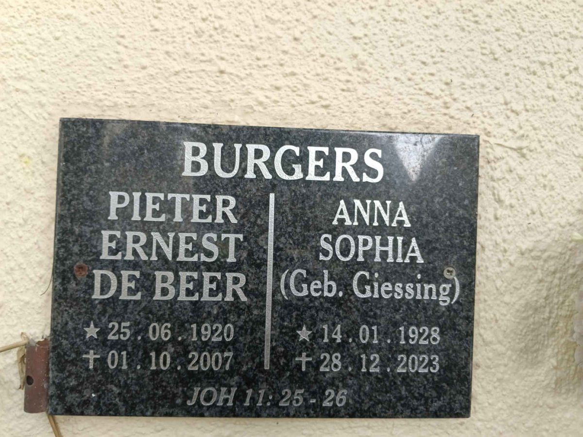 BURGERS Pieter Ernest De Beer 1920-2007 & Anna Sophia GIESSING 1928-2023
