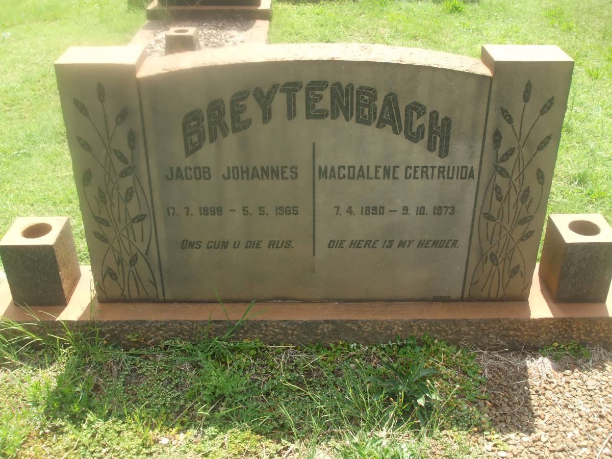 BREYTENBACH Jacob Johannes 1888-1965 &amp; Magdalene Gertruida 1890-1973