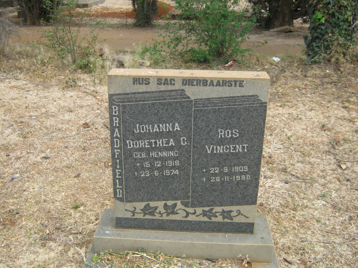BRADFIELD Ros Vincent 1909-1980 &amp; Johanna Dorethea C. HENNING 1918-1974