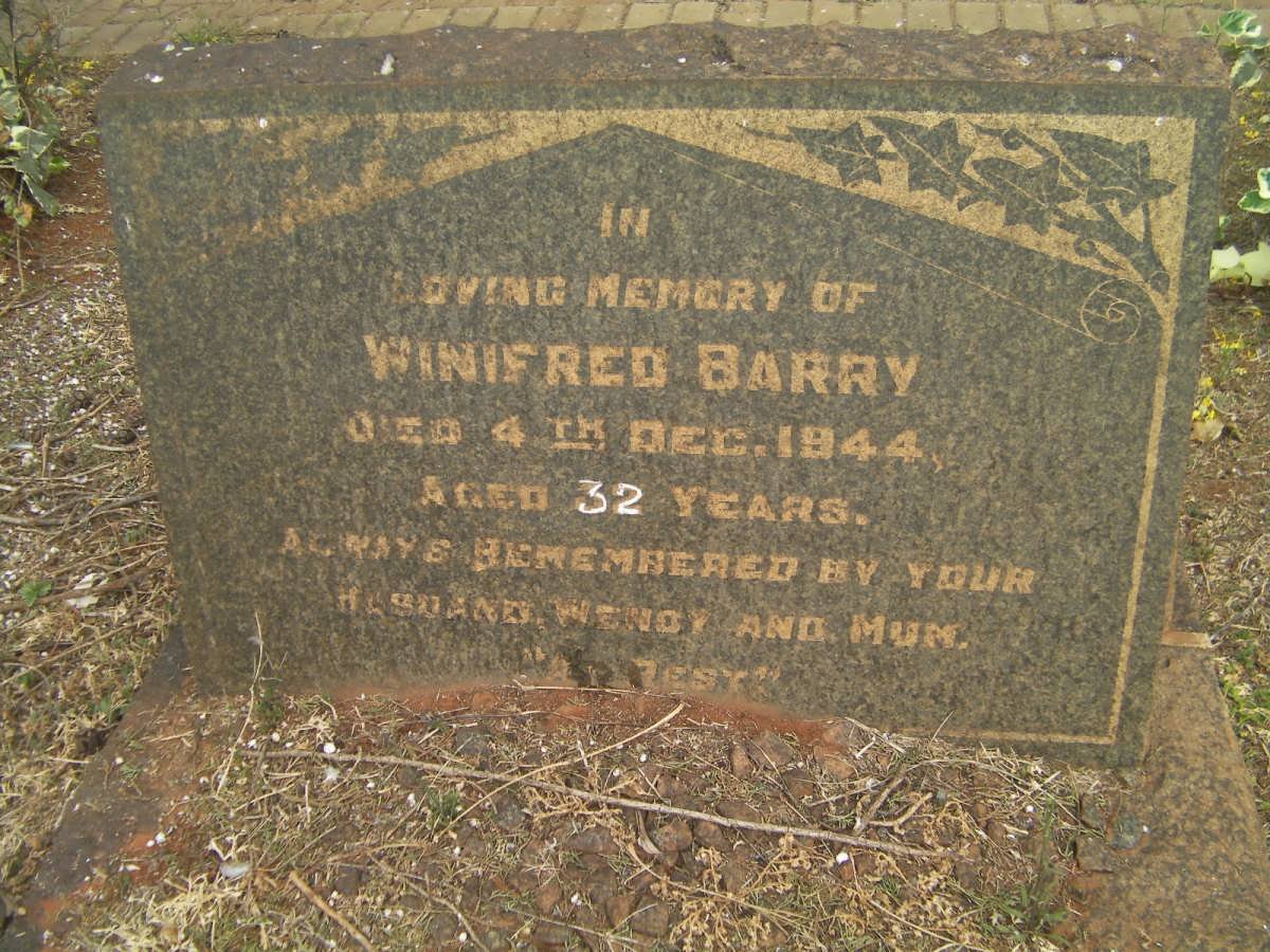 BARRY Winifred -1944