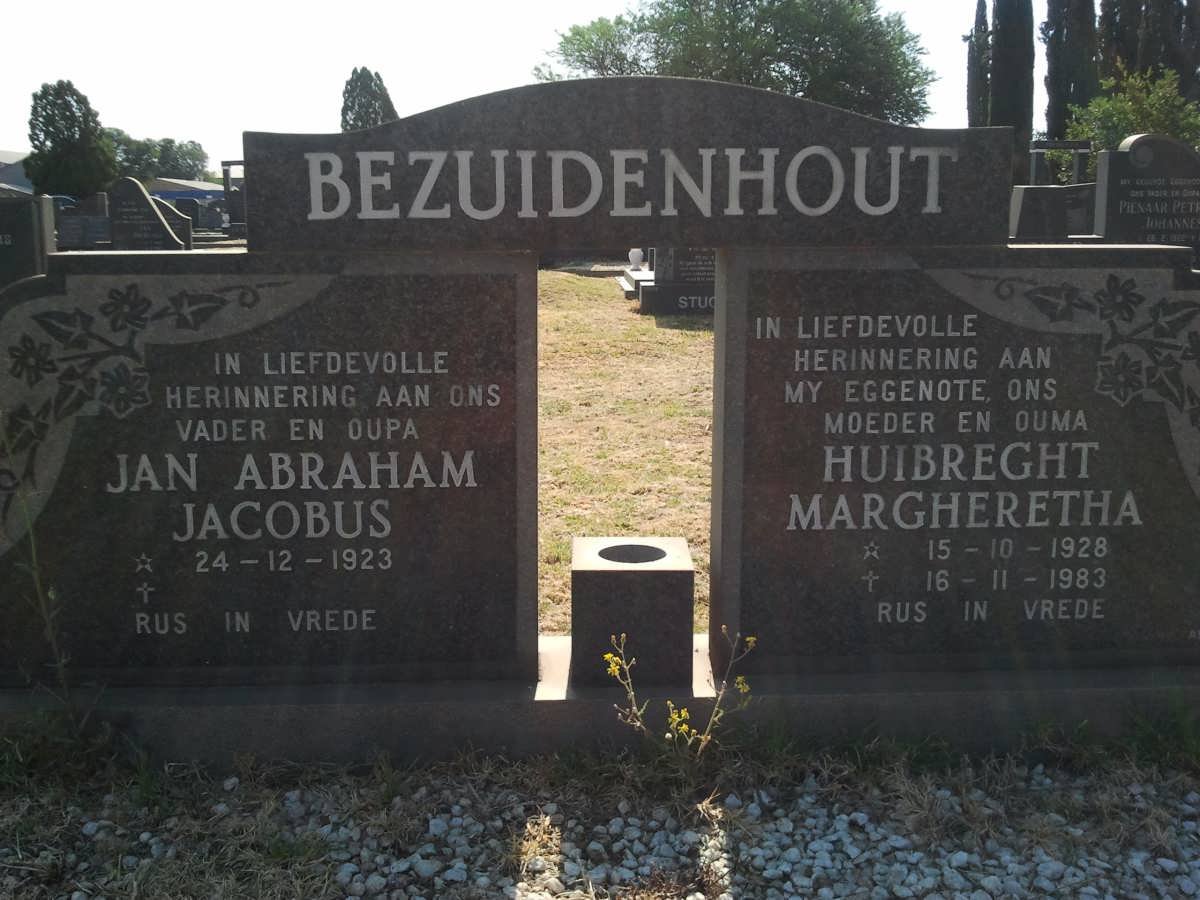 BEZUIDENHOUT Jan Abraham Jacobus 1923- &amp; Huibrecht Margheretha 1928-1983