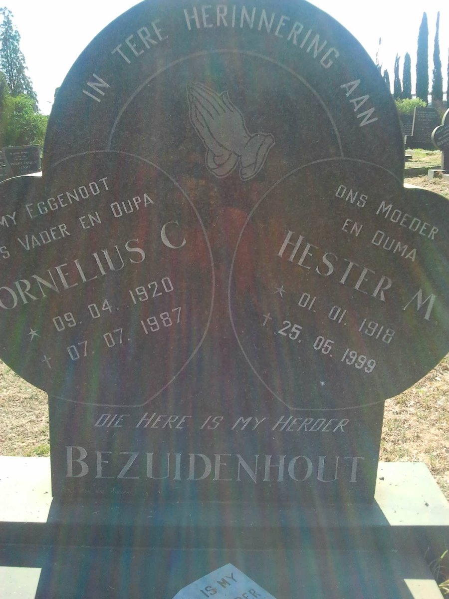 BEZUIDENHOUT Cornelius C. 1920-1987 &amp; Hester 1918-1999