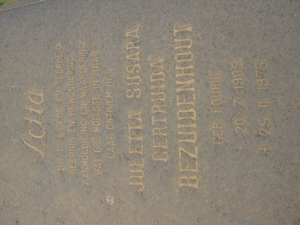BEZUIDENHOUT Juletta Susara Gertruda nee FOURIE 1905-1975
