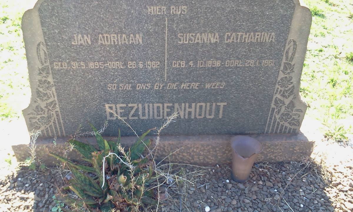 BEZUIDENHOUT Jan Adriaan 1895-1962 &amp; Susanna Catharina 1898-1961