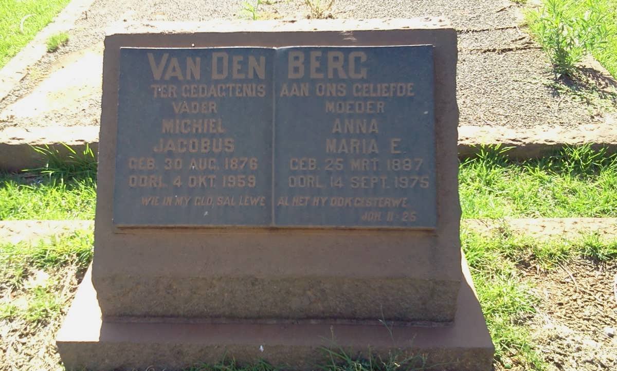 BERG Michiel Jacobus, van den 1876-1959 &amp; Anna Maria E. 1887-1975