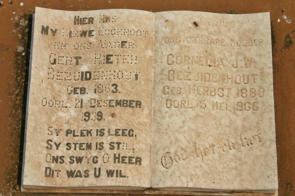 BEZUIDENHOUT Gert Pieter 1863-1919 &amp; Cornelia J.W. HERBST 1880-1965