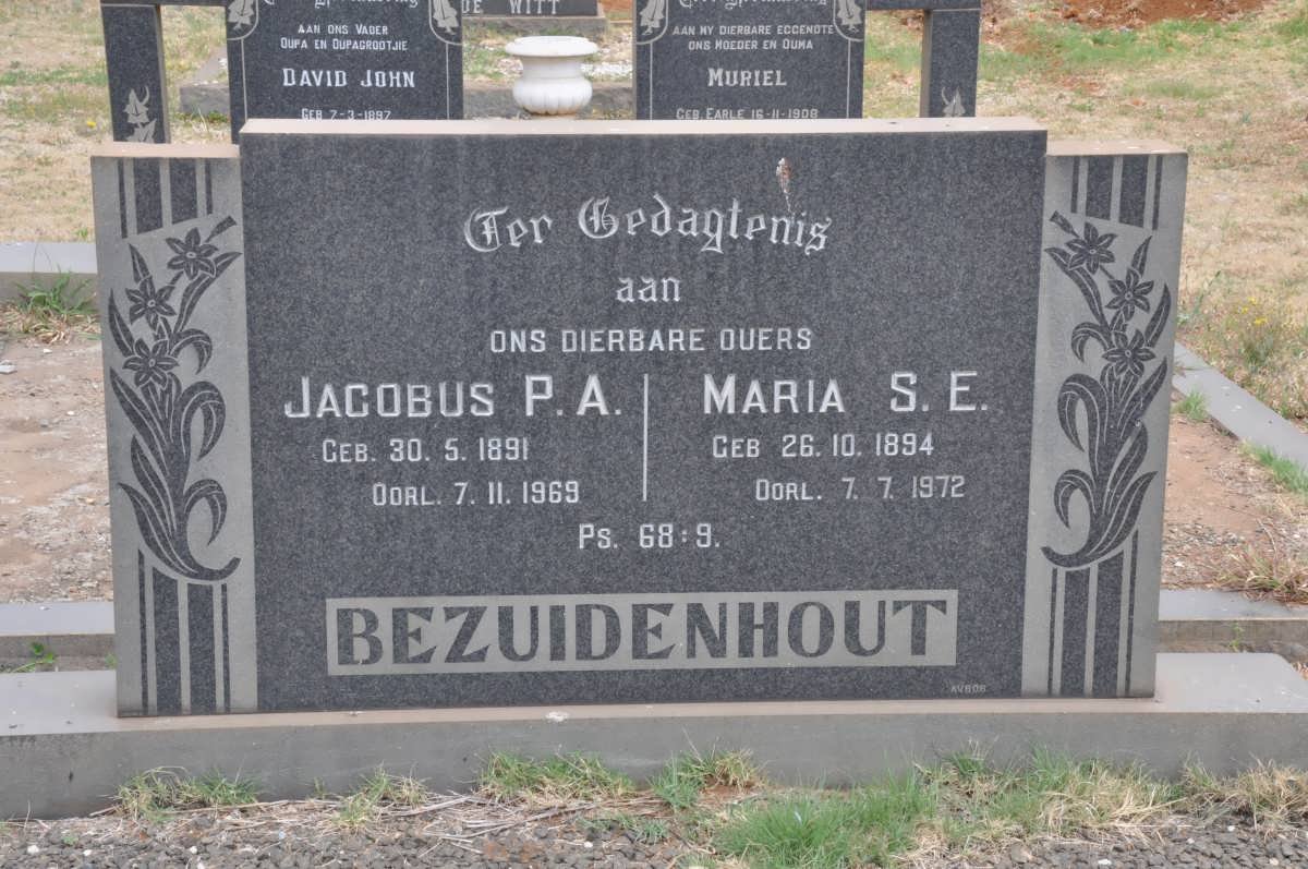 BEZUIDENHOUT Jacobus P.A. 1891-1969 &amp; Maria S.E. 1894-1972