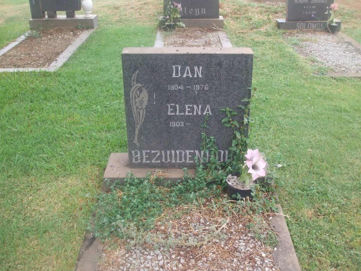BEZUIDENHOUT Dan 1904-1976 &amp; Elena 1903-