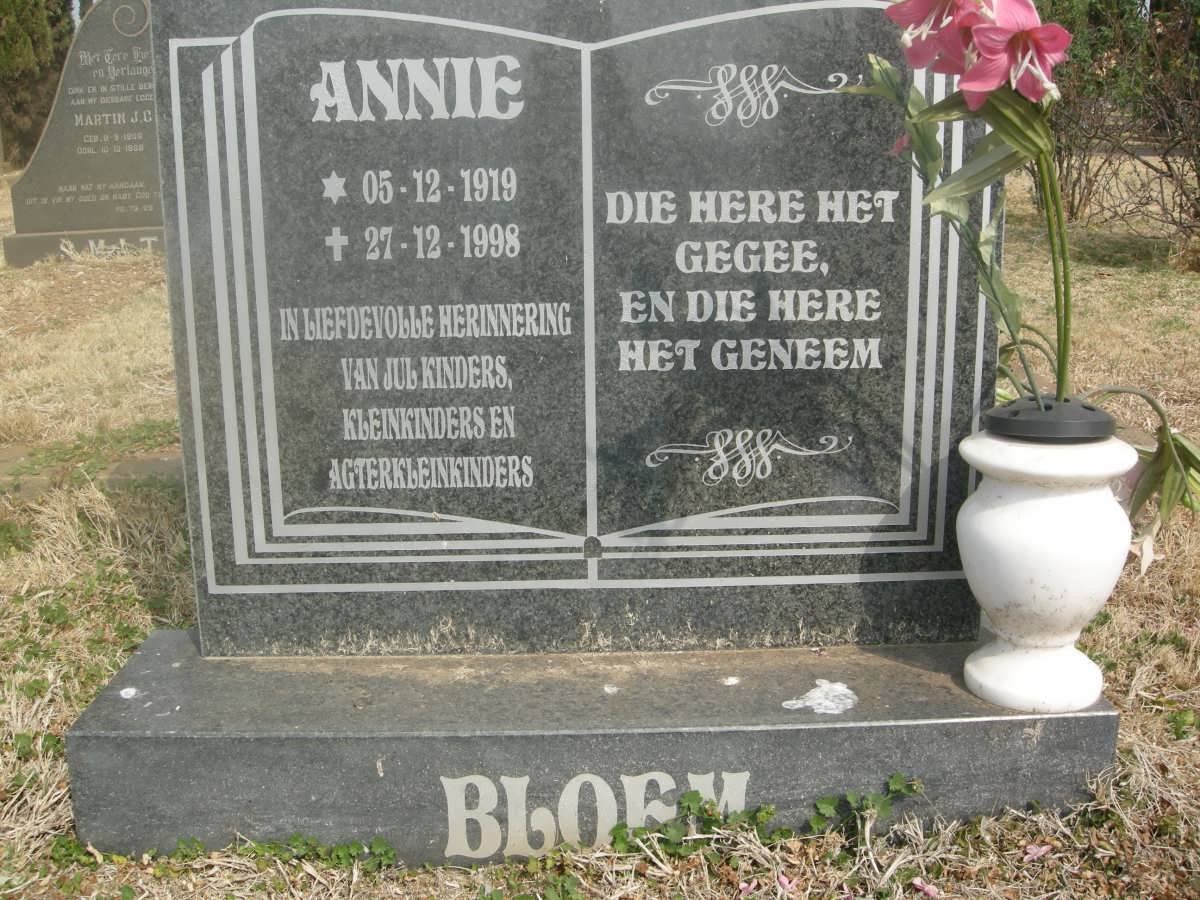 BLOEM Annie 1919-1998