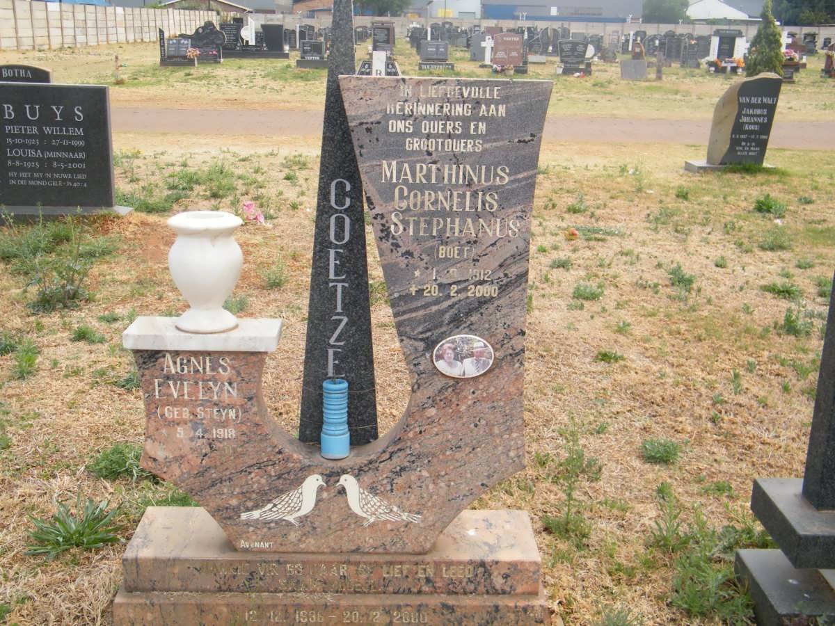 COETZEE Marthinus Cornelis Stephanus 1912-2000 &amp; Agnes Evelyn STEYN 1918-