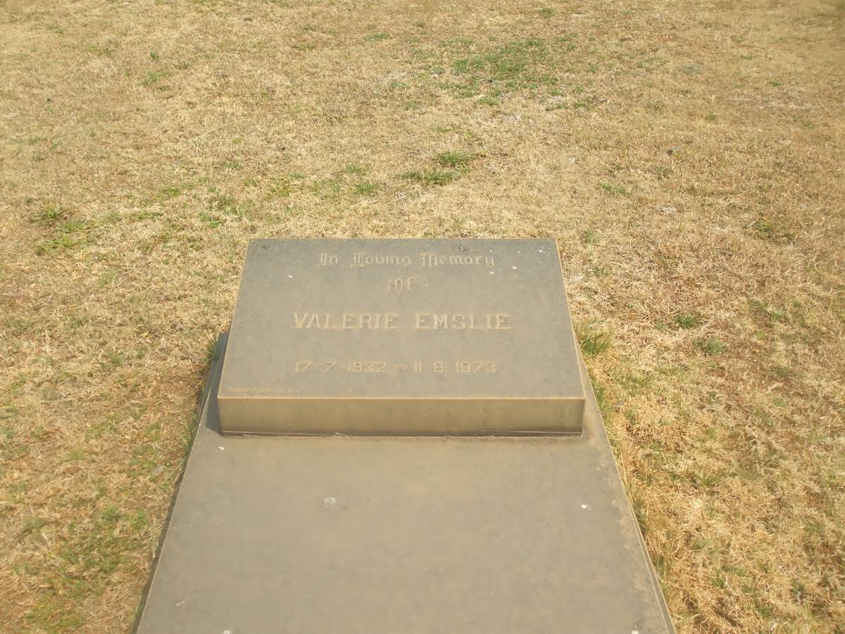 EMSLIE Valerie 1932-1973