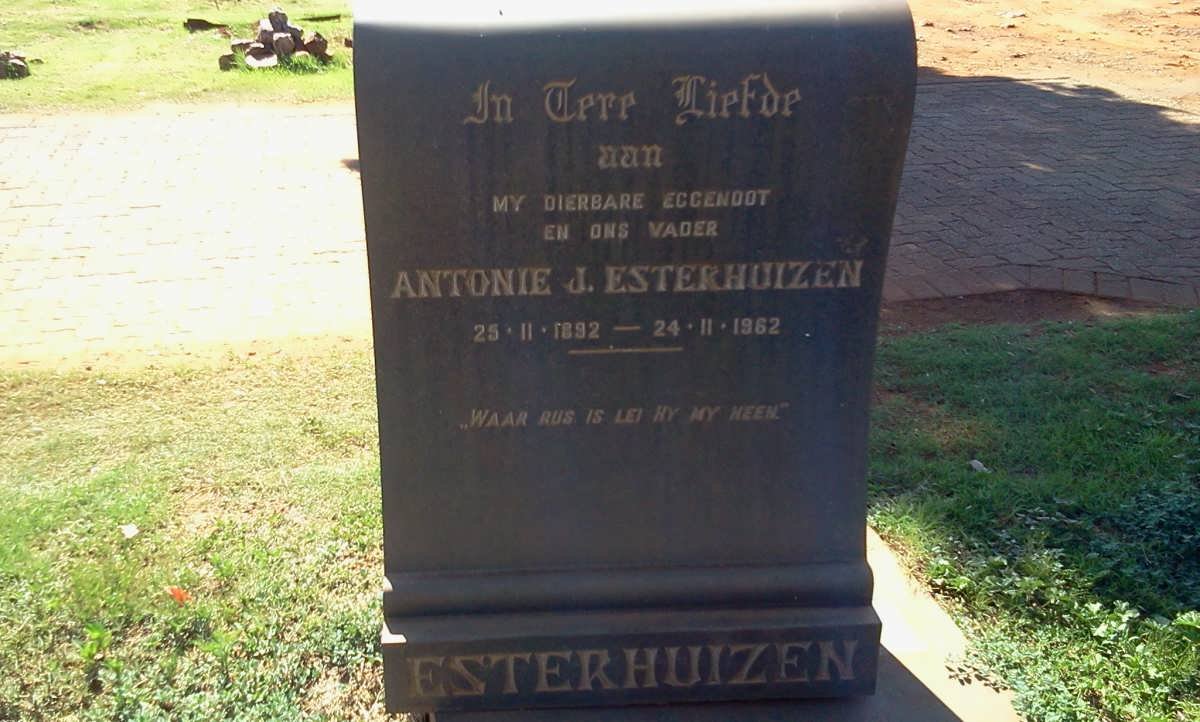 ESTERHUIZEN Antonie J. 1892-1962