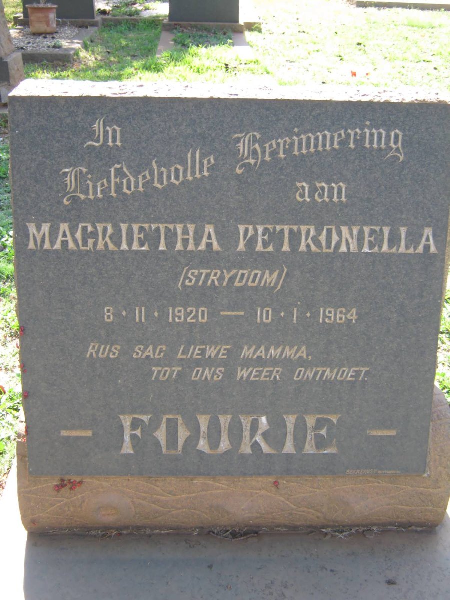 FOURIE Magrietha Petronella nee STRYDOM 1920-1964