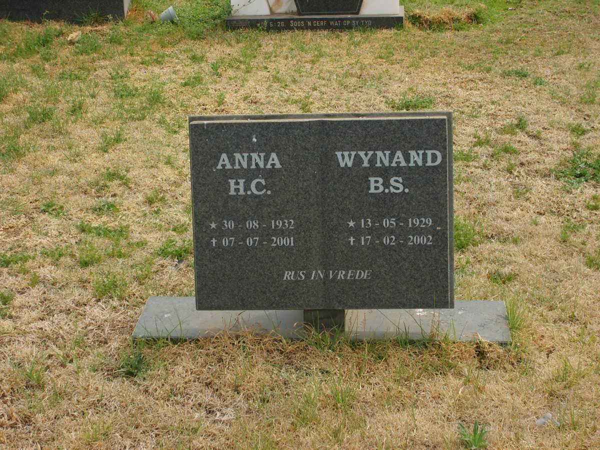 FOURIE Wynand B.S. 1929-2002 &amp; Anna H.C. 1932-2001