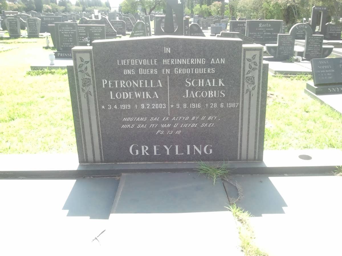 GREYLING Schalk Jacobus 1916-1987 &amp; Petronella Lodewika 1919-2003