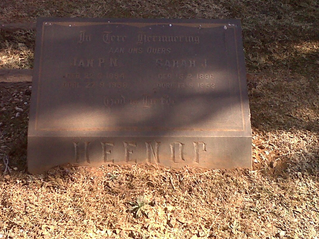HEENOP Jan P.N. 1894-1958 &amp; Sarah J. 1896-19?3