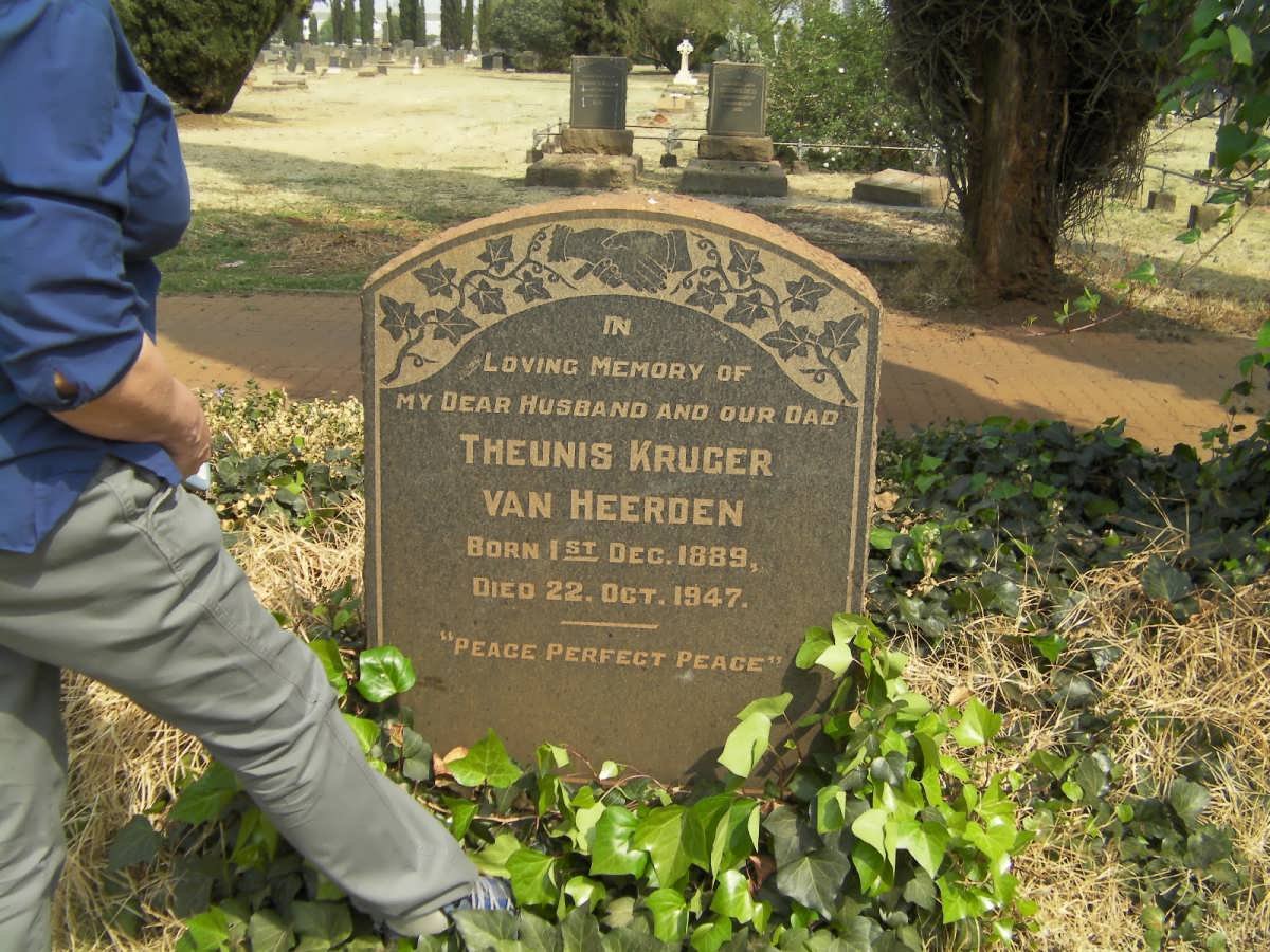 HEERDEN Theunis Kruger, van 1889-1947