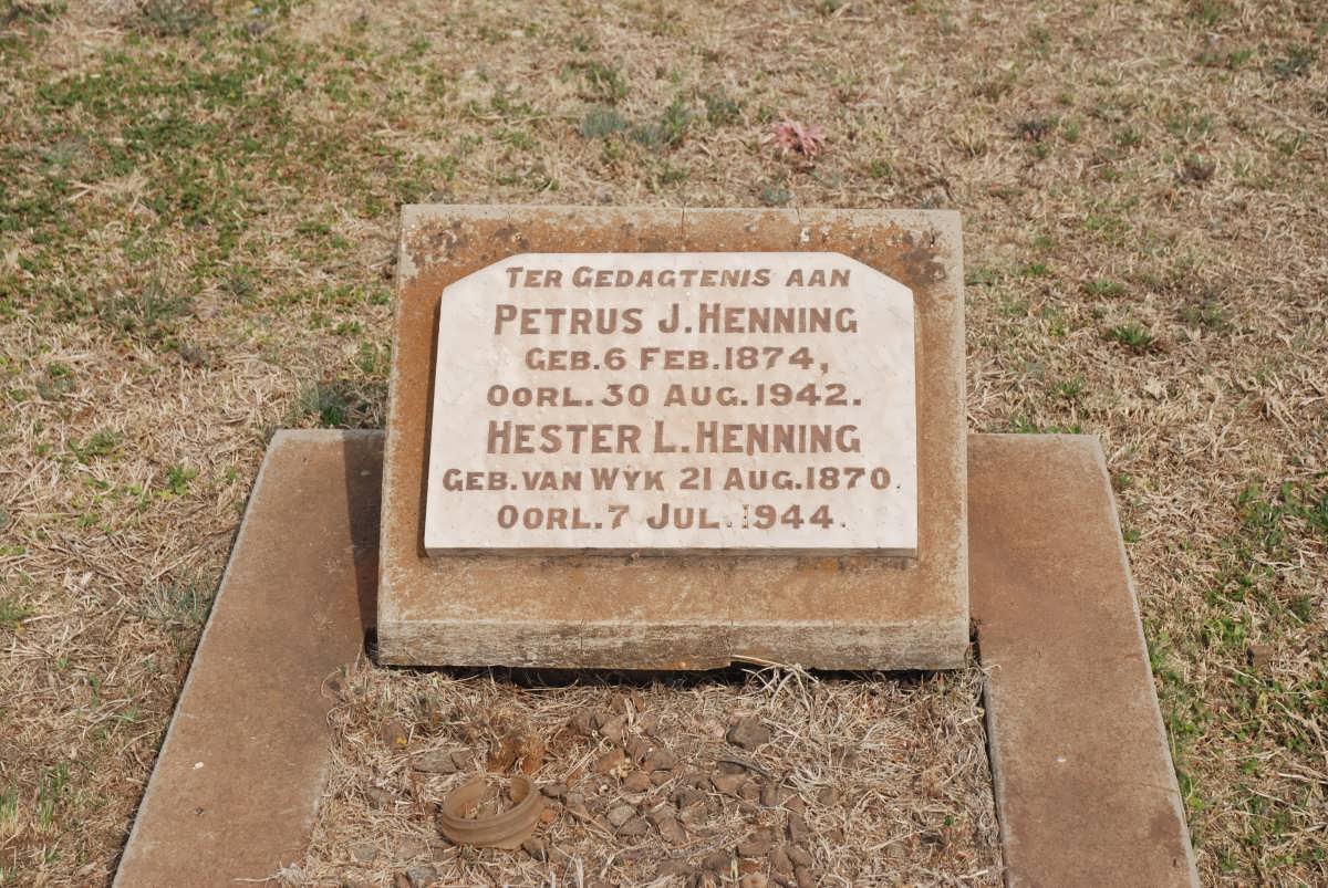 HENNING Petrus J. 1874-1942 &amp; Hester L. VAN WYK 1870-1944
