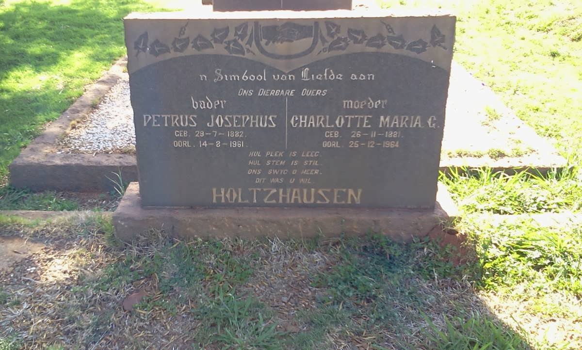 HOLTZHAUSEN Petrus Josephus 1882-1961 &amp; Charlotte Maria G. 1881-1964