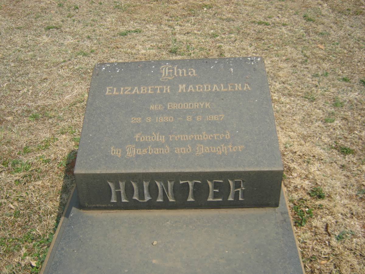 HUNTER Elizabeth Magdalena nee BROODRYK 1930-1967