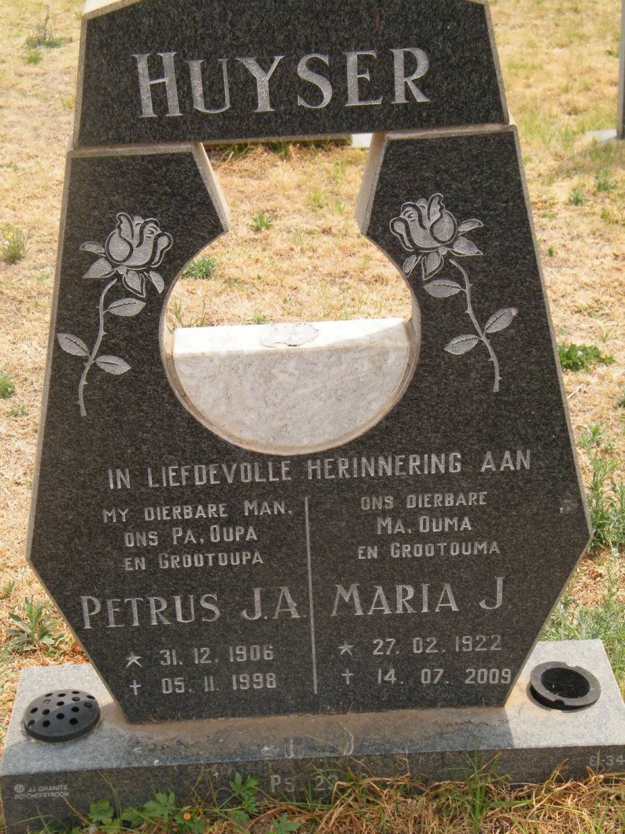 HUYSER Petrus J.A. 1908-1998 &amp; Maria J. 1922-2009