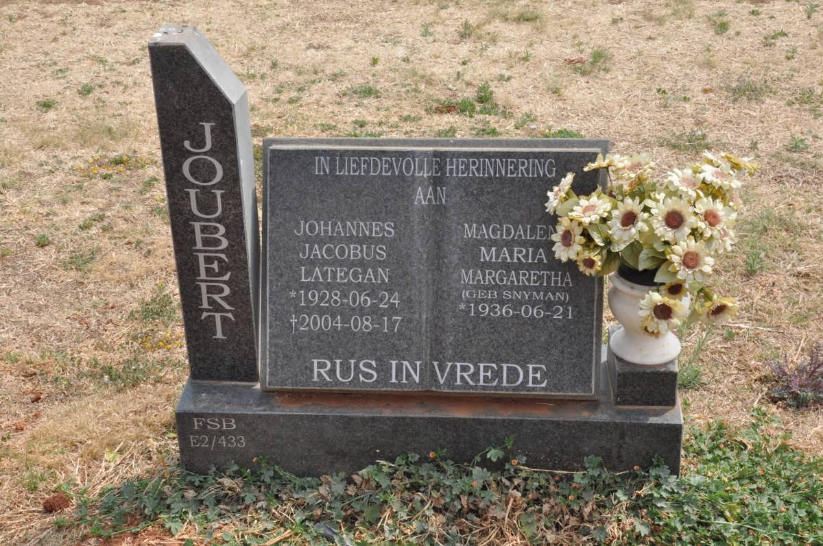 JOUBERT Johannes Jacobus Lategan 1928-2004 Magdalena Maria Margaretha SNYMAN 1936-