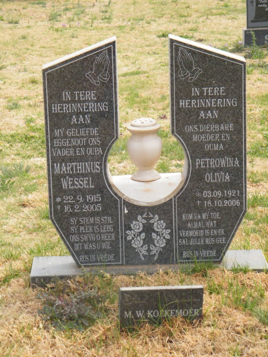 KOEKEMOER Marthinus Wessel 1915-2005 &amp; Petrowina Olivia 1921-2006