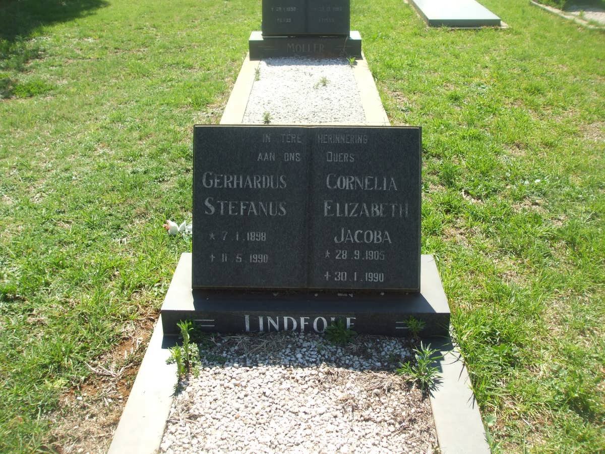 LINDEQUE Gerhardus Stefanus 1898-1990 &amp; Cornelia Elizabeth Jacoba 1905-1990