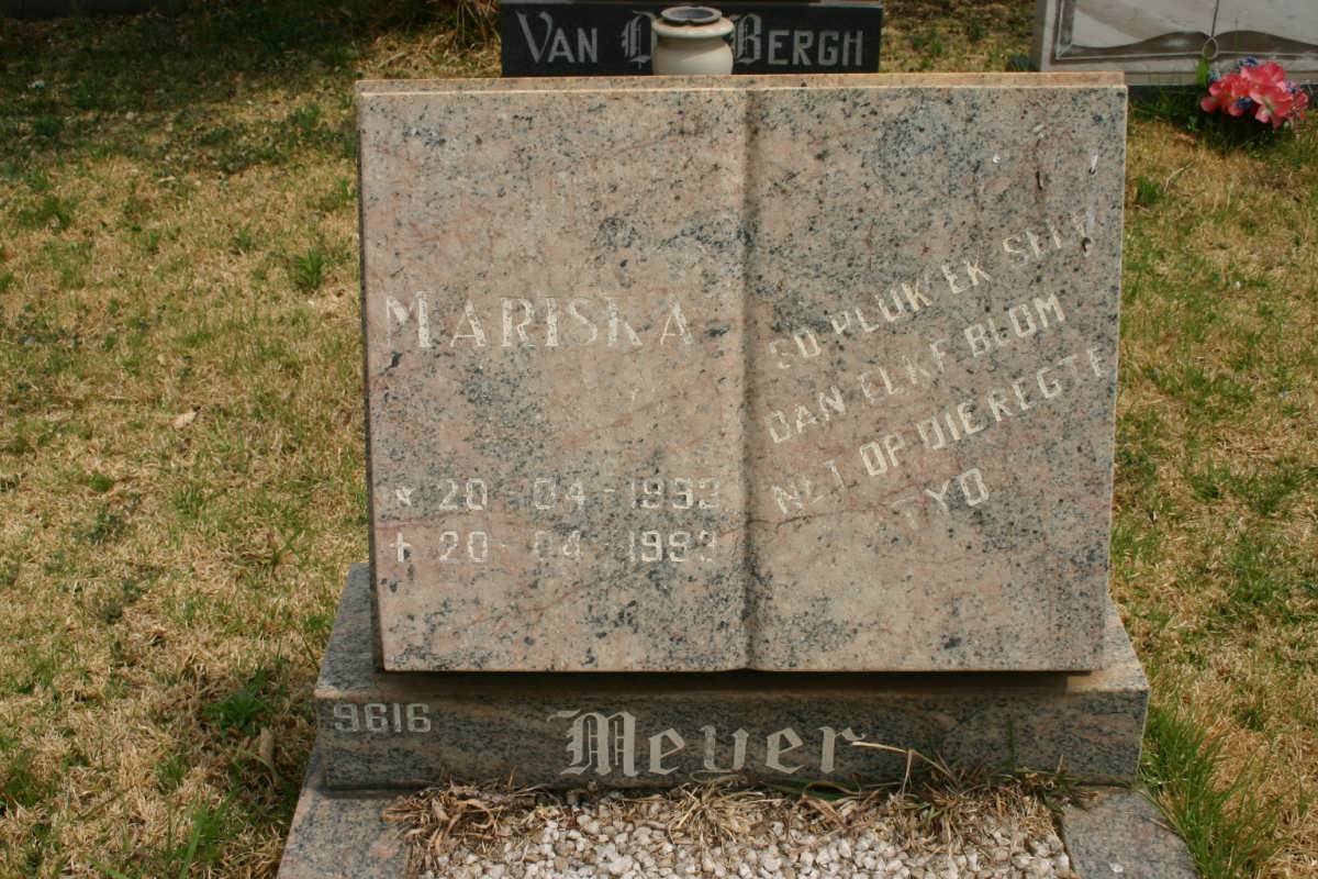 MEYER Mariska 1992-1992