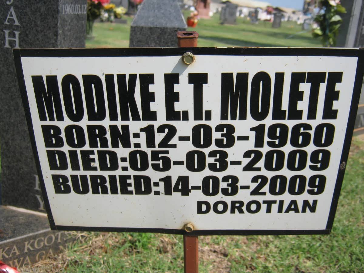 MOLETE Modike E.T. 1960-2009