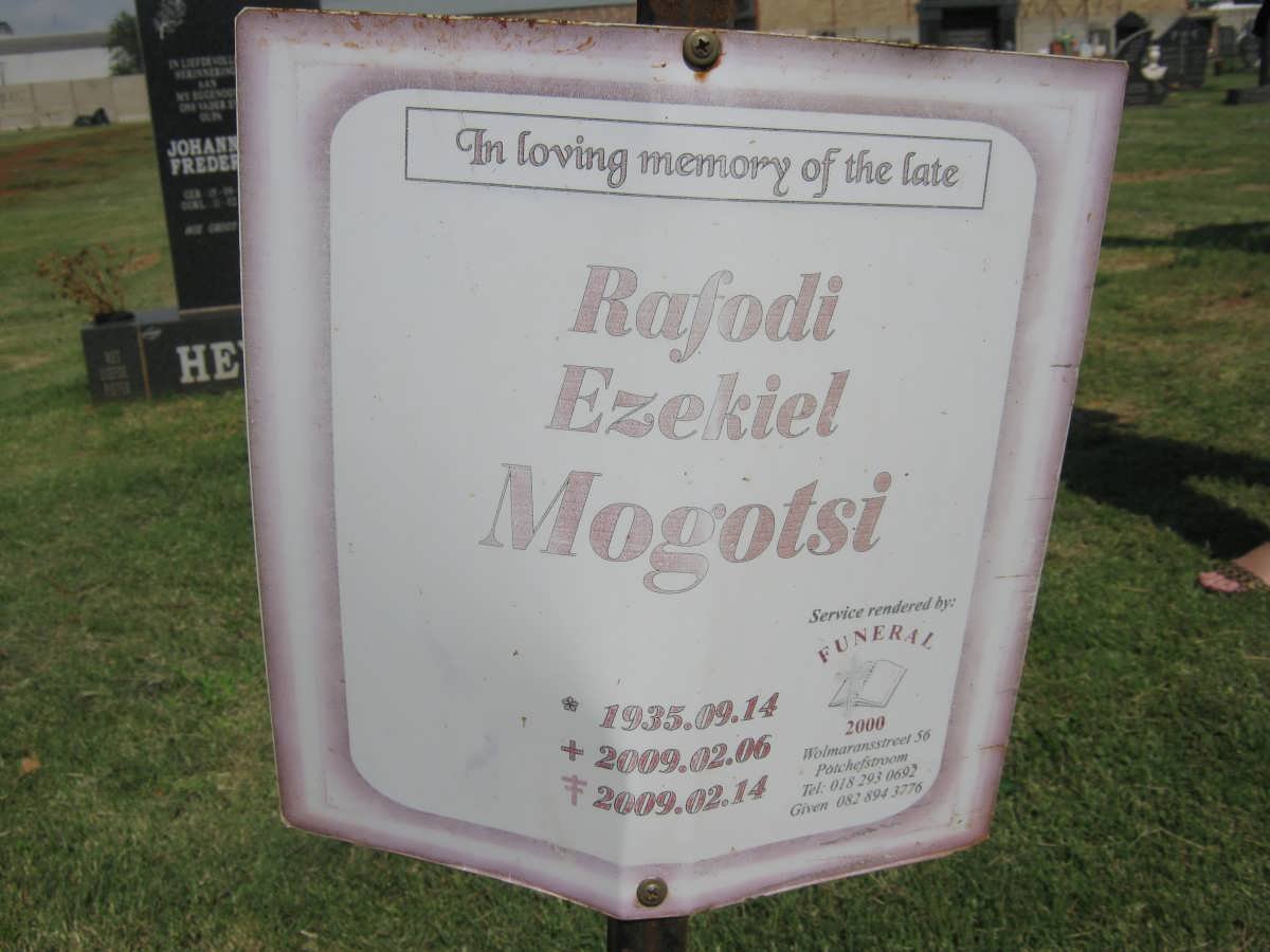 MOGOTSI Rafodi Ezakiel 1935-2009