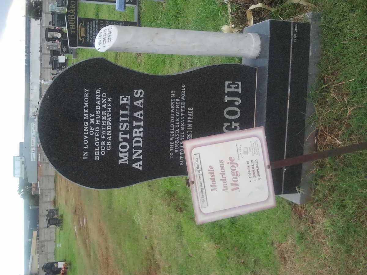 MOGOJE Motsile AAndriaas 1954-2009