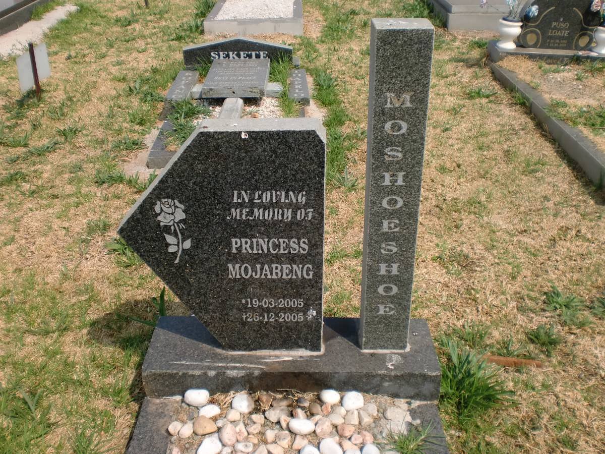 MOSHOESHOE Princess Mojabeng  2005-2005