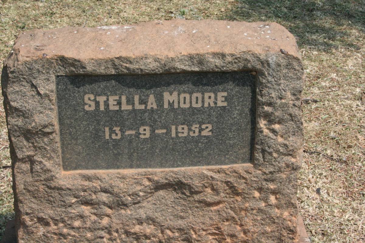 MOORE Stella -1952