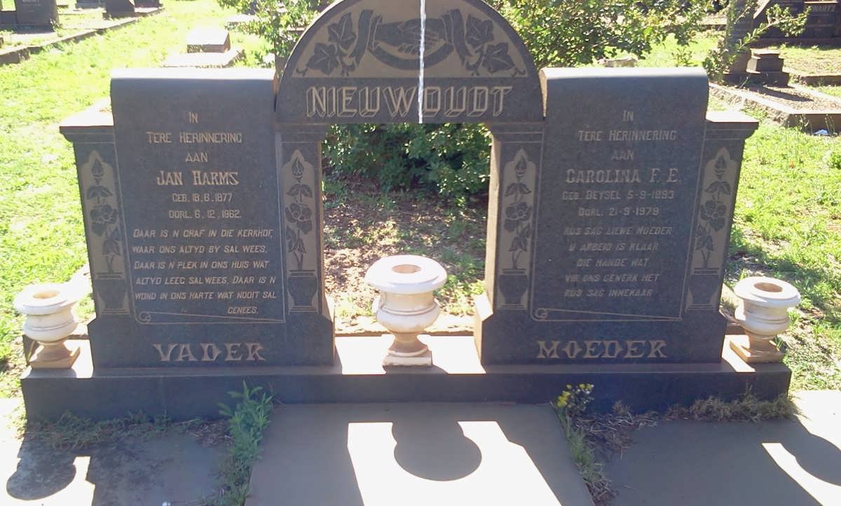 NIEUWOUDT Jan Harms 1877-1962 &amp; Carolina F.E. DEYSEL 1893-1979