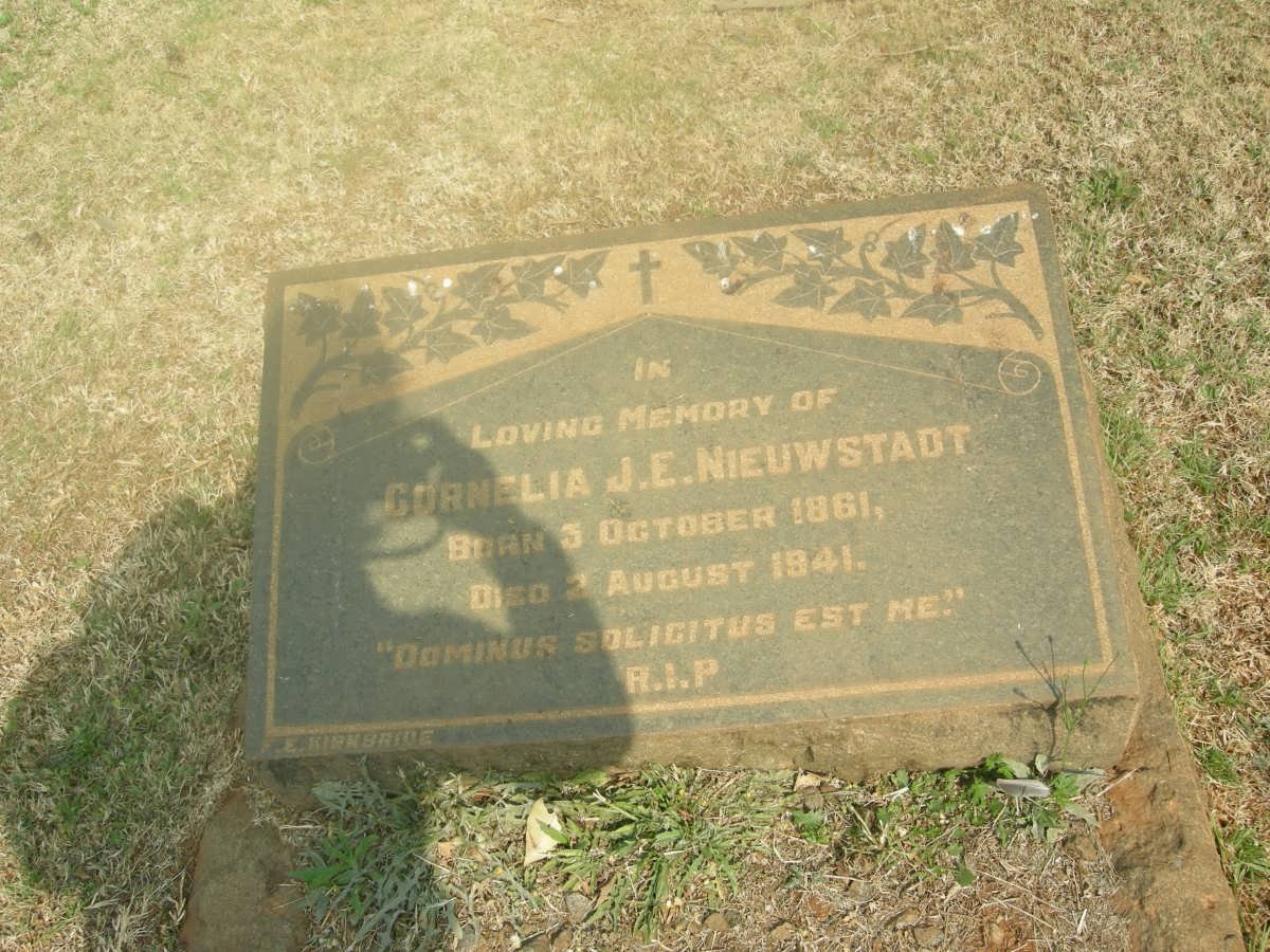 NIEUWSTADT Cornelia J.E. 1861-1941