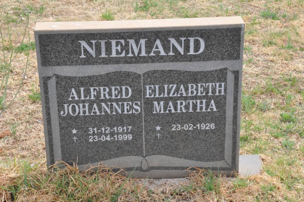 NIEMAND Alfred Johannes 1917-1999 &amp; Elizabeth Martha 1926-