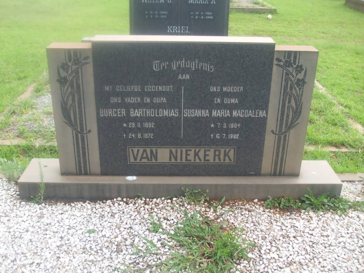 NIEKERK Burger Bartholomias, van 1892-1972 &amp; Susanna Maria Magdalena 1904-1982
