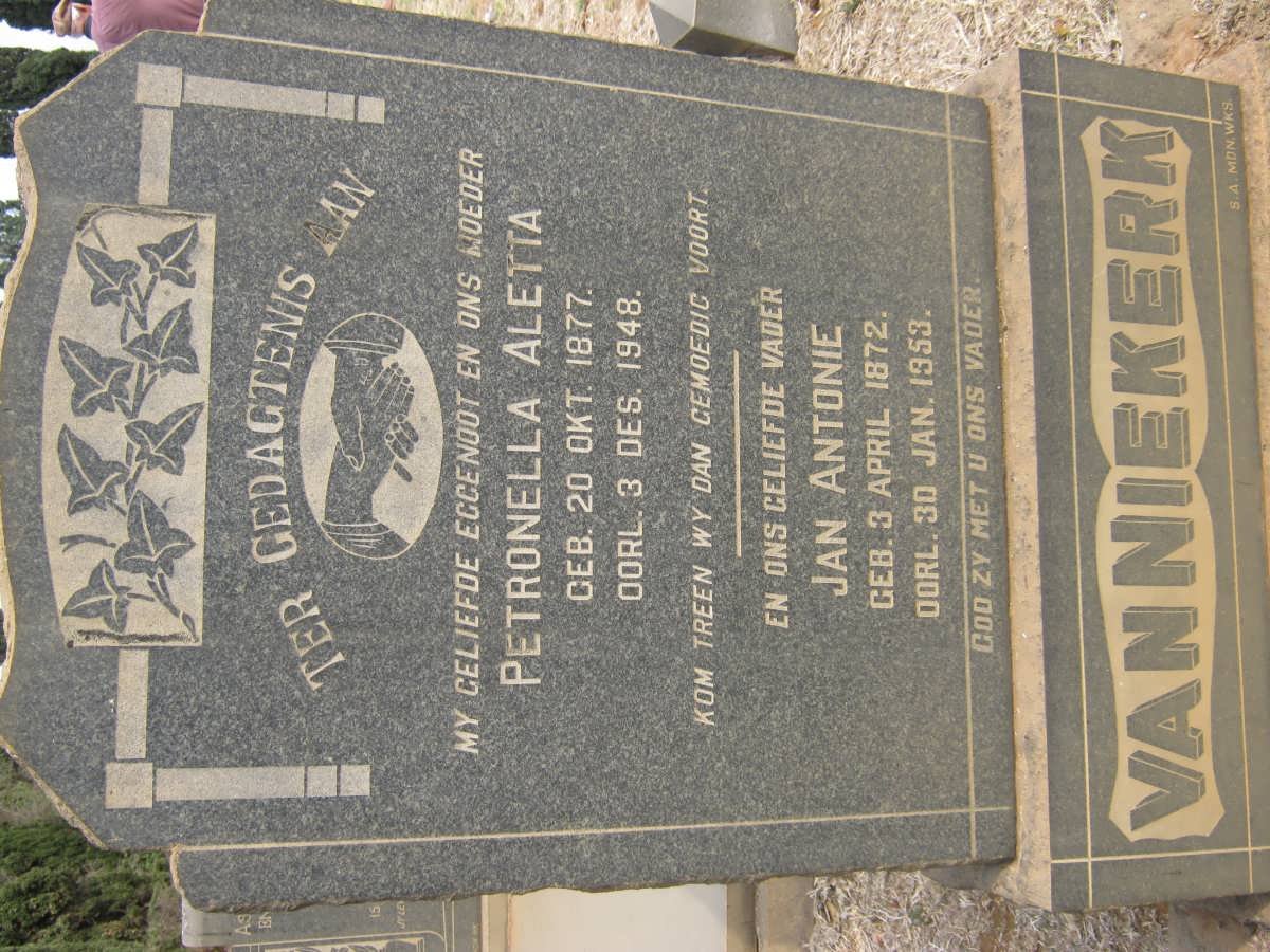 NIEKERK Jan Antonie, van 1872-1953 &amp; Petronella Aletta 1877-1948