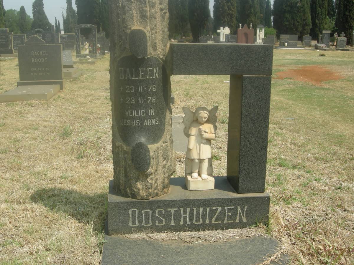 OOSTHUIZEN Daleen 1976-1976